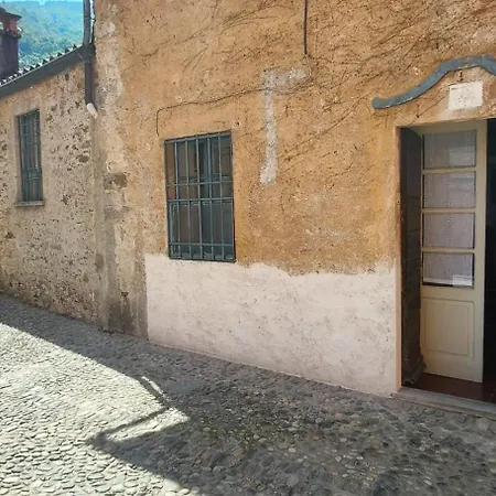 Casa Giovanola アパート *